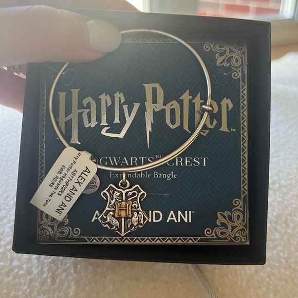 Brand new Harry Potter Alex & Ani bracelet in silver! - Picture 4 of 5
